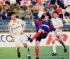 1996-1997- Steaua-Dinamo 3-1. Elegant, Rotariu se descurca intre doi adversari.